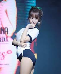Kana Momonogi เจ้าหญิงเอวีผู้มากเสน่ห์ เปิดใจเรื่องสเปกผู้ชายและความฝันในอนาคต